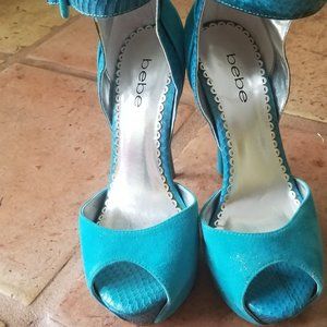 Bebe Turquoise suede shoes size 6.5